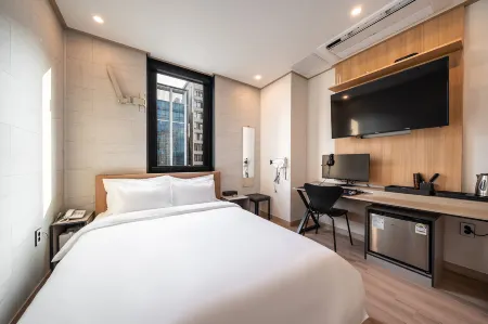 Hwaseong Hotel and You Отели в г. Хвасон