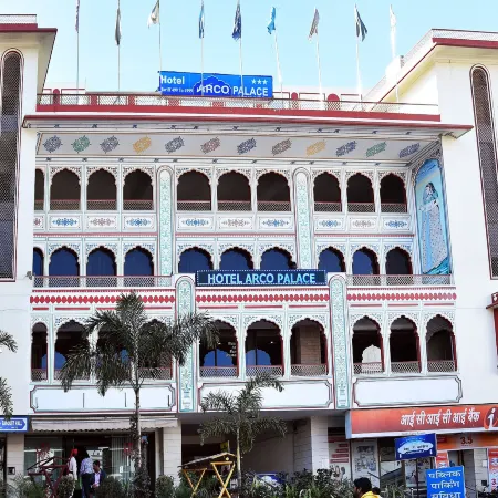 Hotel Arco Palace