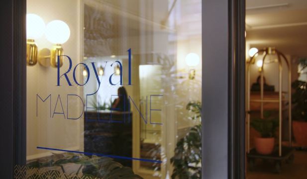 3. 로열 마들렌 호..