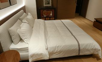 Yingju Homestay (Qiujiang Road)