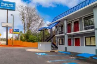 Rodeway Inn & Suites Fort Jackson Hotel a Forest Acres