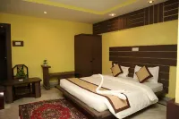 Hotel Centre Point - Tinsukia Hotel a 1 No. Dulia