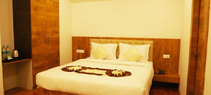 Hotel Girija Sunrise 300 Meter from Baba Dham Temple Hotels in Deoghar
