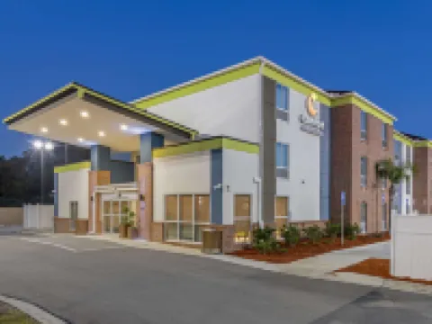 Comfort Inn & Suites Hotels in Dock Junction