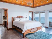 Beautiful 3 Story 8,000 Sq Ft Oceanside Mansion Hotels in Cliftons