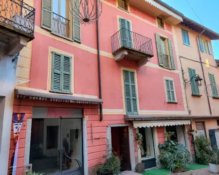 Claudio Hoteles en Luino