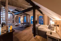 Top CityLine Klassik Altstadt Hotel Lübeck Отели рядом с достопримечательностью «Gunter Grass Haus»