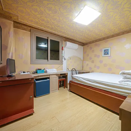 Dongrae Oncheon Hotel