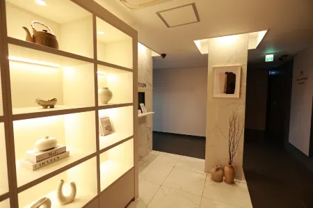 Hotel Myeongi Отели рядом с достопримечательностью «Yishu Island Migratory Park»