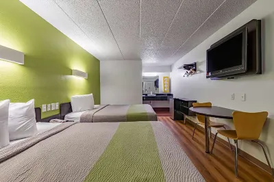 Days Inn by Wyndham Cincinnati I-71 Hotels in Columbia Township