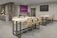 Home2 Suites by Hilton Fort Myers Airport 리 카운티 호텔