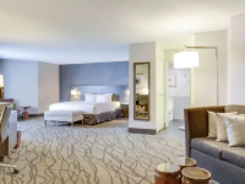 DoubleTree by Hilton Racine Harbourwalk Hotels in Racine