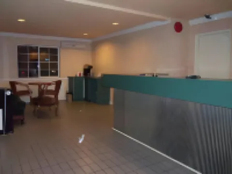 ออเรนจ์ ทัสติน อินน์