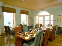 WatersEdge Hotel - Breakfast