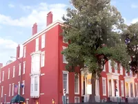 Linden Row Inn Hotels near Capitol Square Park