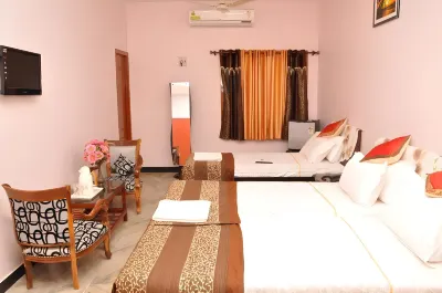 Hotel Vaani Villa by Royal Stay Hotels near Thiruparankundram Temple