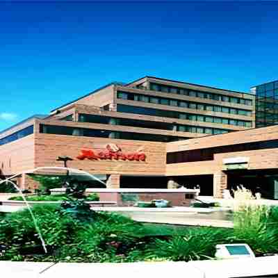 Marriott East Lansing at University Place Hotel Exterior