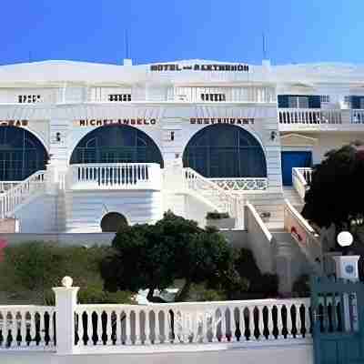 Parthenon Hotel Exterior
