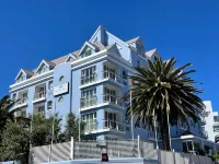 The Bantry Aparthotel by Totalstay Hotel dekat Table Mountain