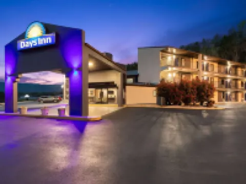 Days Inn by Wyndham Chattanooga Lookout Mountain West Hotels near Ruby Falls