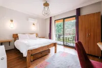 Bagdat Resort Hotels in Altinova