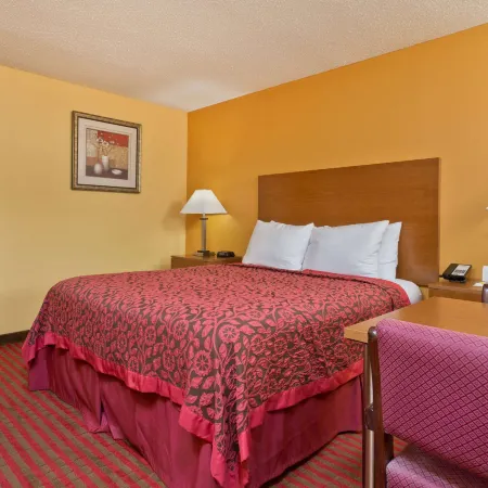 Days Inn by Wyndham Franklin