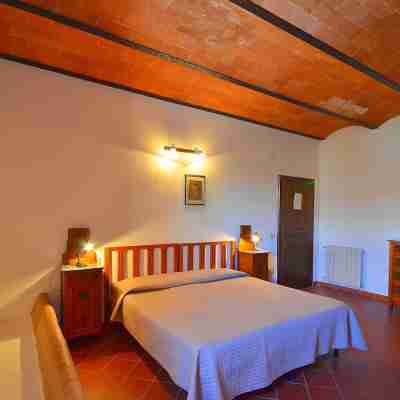 Agriturismo in Tuscany with Pool and Wine Tasting Rooms