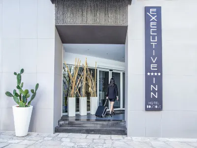 Executive Inn Boutique Hotel Các khách sạn gần Diga di Punta Riso