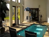 The Lodge at Roseburg - Pools