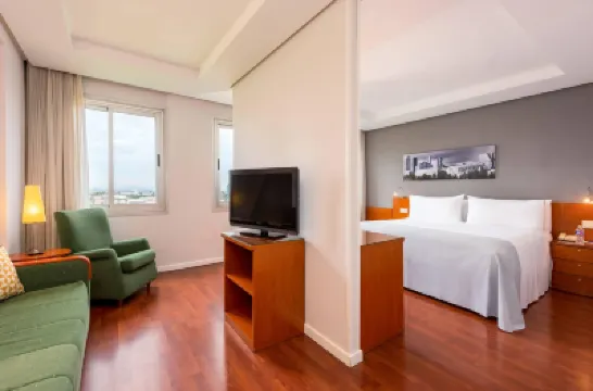 Hotel Madrid Chamartín Affiliated by Meliá Hotels near CTBA