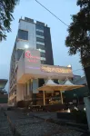 TreeHouse Queens Pearl Hotel a 