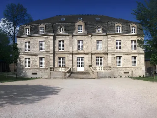 Domaine De Barres فنادق في Chateauneuf-de-Randon