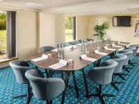 Mercure Cardiff North Hotel Hotels in Роатх