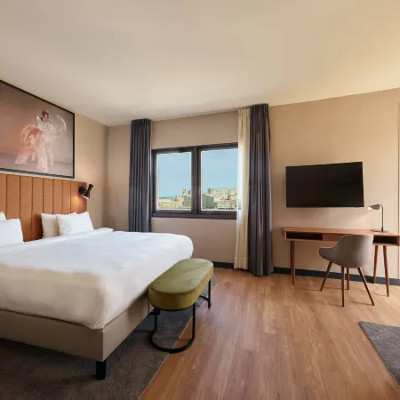 Radisson Blu Hotel, Marseille Vieux Port Отели рядом с достопримечательностью «Музей римских доков»