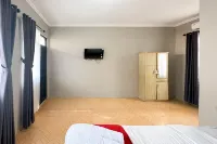 RedDoorz near Maulana Yusuf Stadium Serang