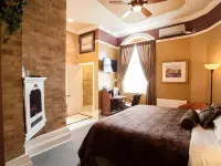 Clocktower Inn Hotels in Strathroy