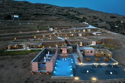 Under the Sun Cycladic Village Hotel dekat Exomvourgo