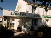 Le Robinson Hotels in Challans