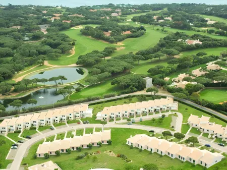 Vila Bicuda Resort Отели рядом с достопримечательностью «Кашкайш»