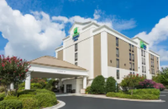 Holiday Inn Express & Suites WILMINGTON-UNIVERSITY CTR by IHG