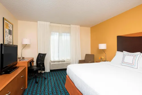 Fairfield Inn & Suites Bloomington
