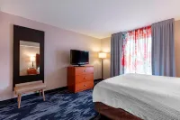 Fairfield Inn & Suites Columbus Hotels in Columbus