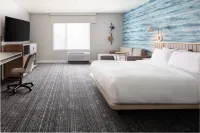 TownePlace Suites Milwaukee West Bend  호텔