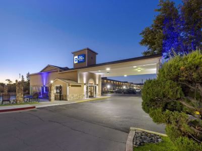Best Western Fallon Inn Suites