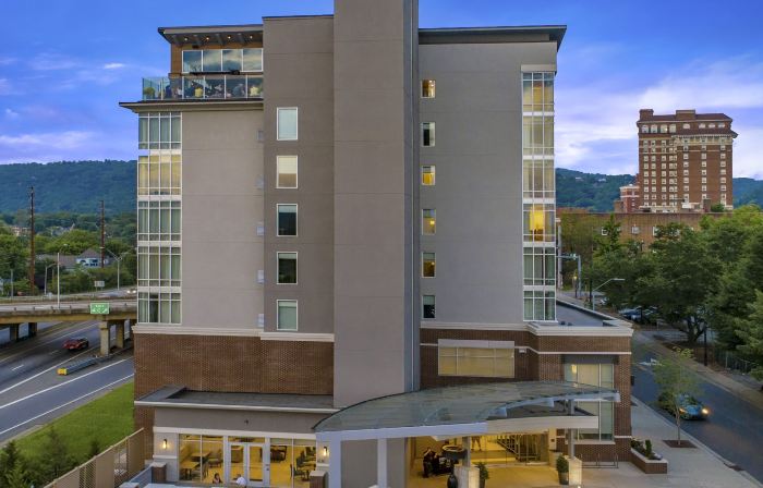 DoubleTree by Hilton Asheville Downtown