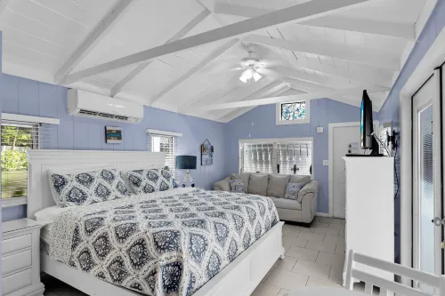 Tropical Cottages Hotels in Marathon