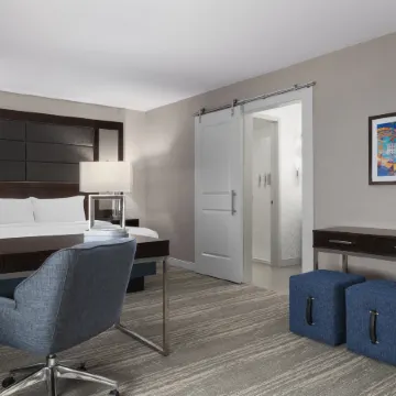 Hampton Inn & Suites Worcester