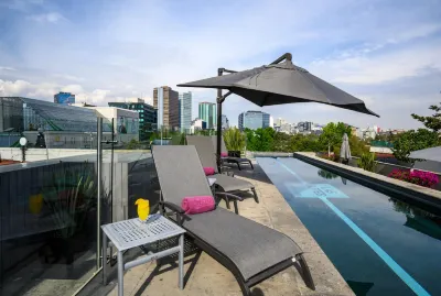 Las Suites Campos Eliseos Hotels in 