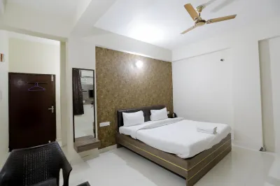 Kashi Stay Hotels near Neelkanth Mahadev temple
