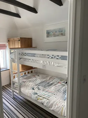 Beautiful cottage seconds from the famous picturesque harbour at Mevagissey Heligan Caravan and Camping Park附近的飯店